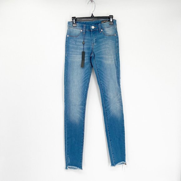 Blank NYC Second Skin Skinny Jeans Raw Hem - Picture 1 of 6